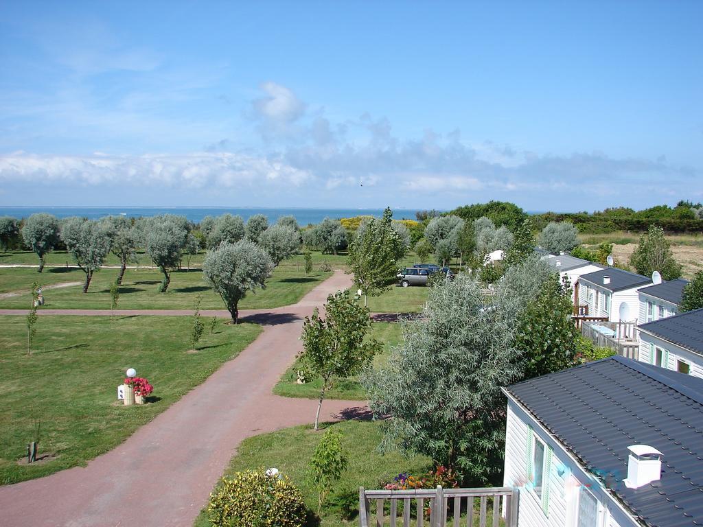 Camping Phare Ouest Saint-Denis-d'Oleron Exterior photo